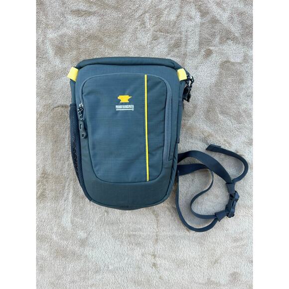 Mountainsmith Zoom Camera Bag w/Rain Cover Size Medium - Picture 1 of 8